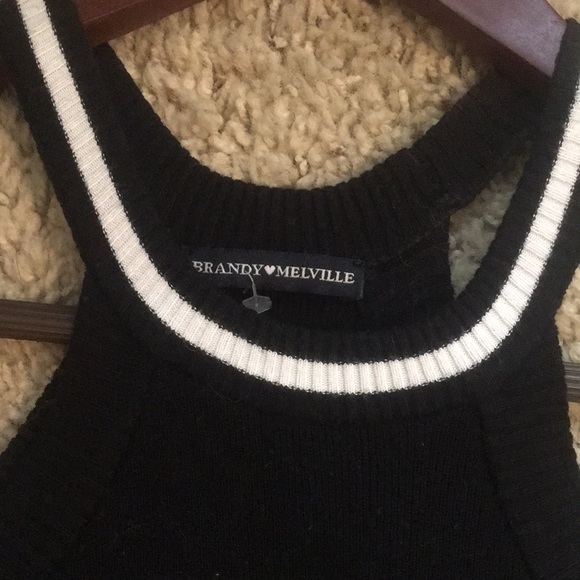 Cute halter crop top - Picture 2 of 2